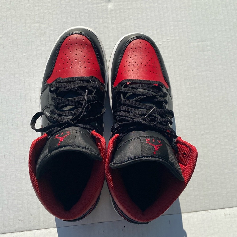 Jordan Men's Black and Red High-Top Sneakers